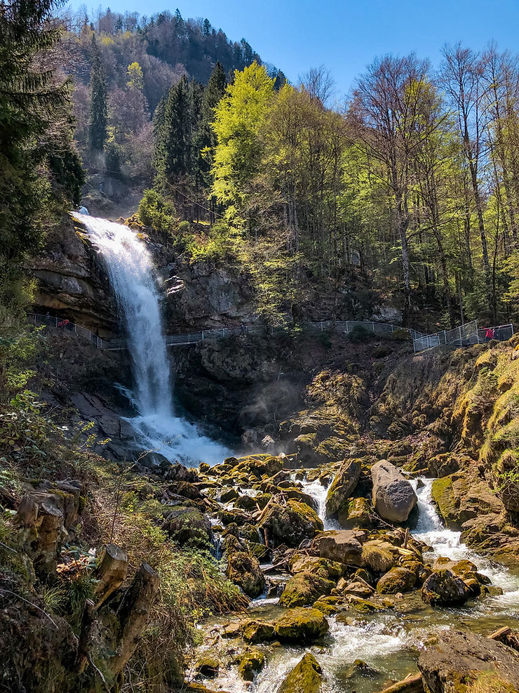 Linda cachoeira Giessbach em Brienz na Suíça